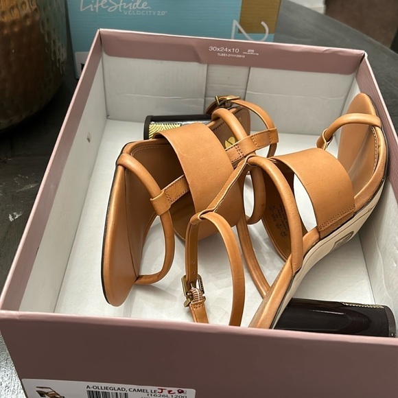 FRANCO SARTO Ollieglad Ankle Strap Sandal In Camel - Picture 2 of 8